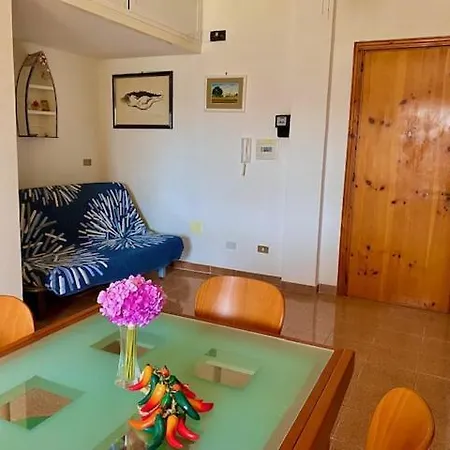 Rosaria's House بيت للعطل